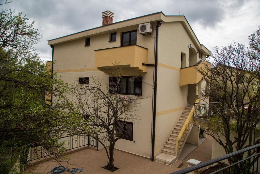 Apartmani Ksenija Петровац Экстерьер фото