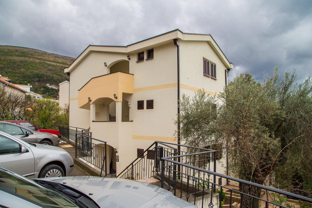 Apartmani Ksenija Петровац Экстерьер фото