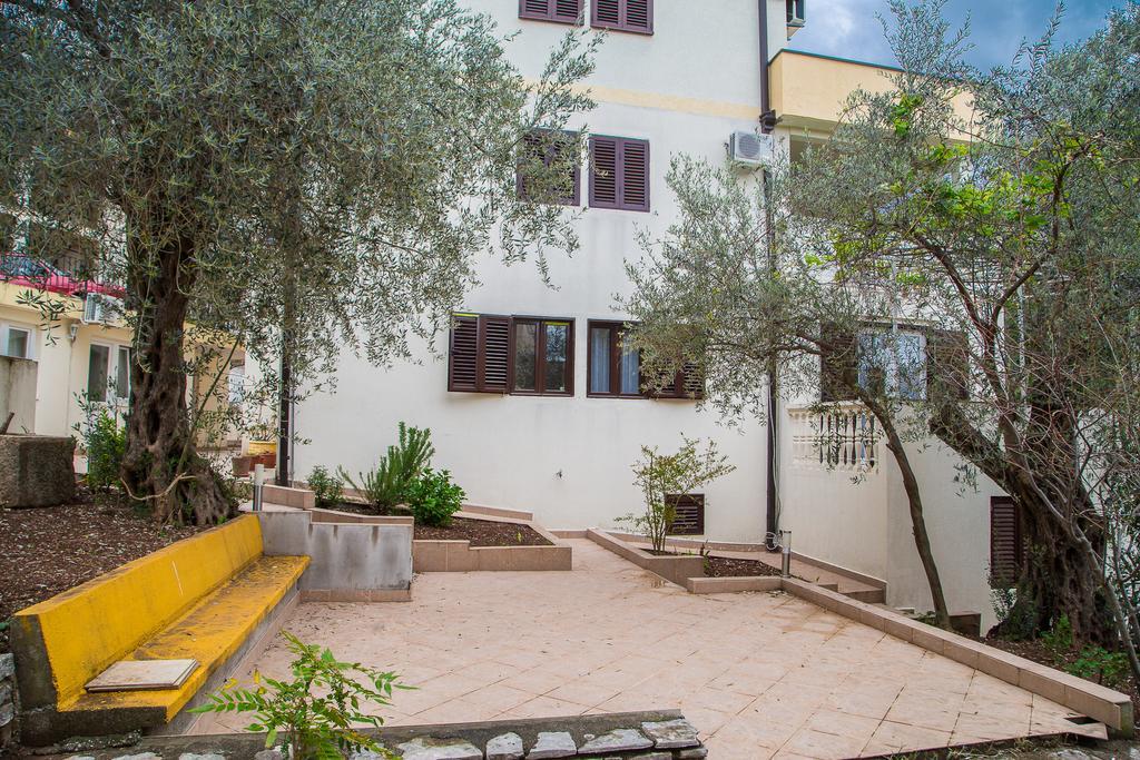 Apartmani Ksenija Петровац Экстерьер фото