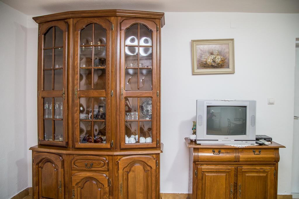 Apartmani Ksenija Петровац Экстерьер фото