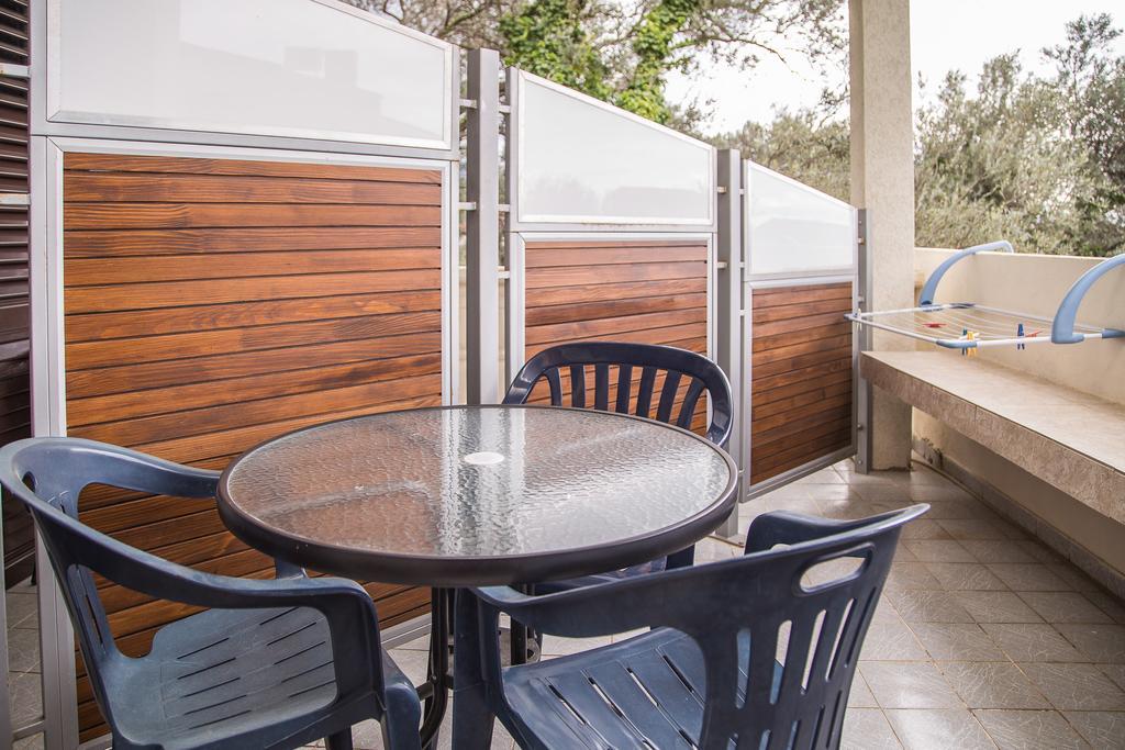 Apartmani Ksenija Петровац Экстерьер фото
