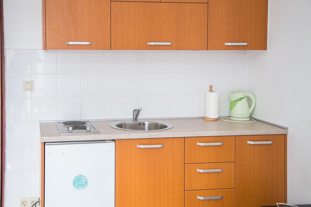 Apartmani Ksenija Петровац Экстерьер фото